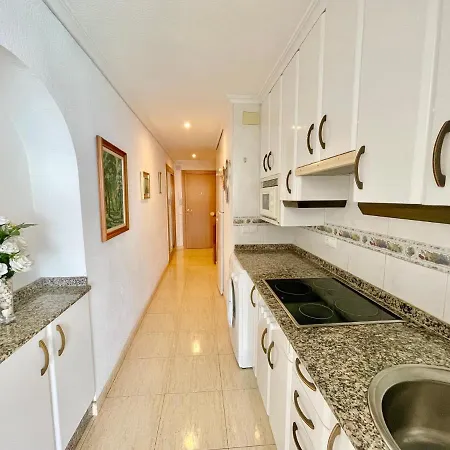 Las Palmeras Seafront Apartment Appartement