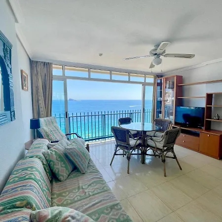 Las Palmeras Seafront Apartment Benidorm