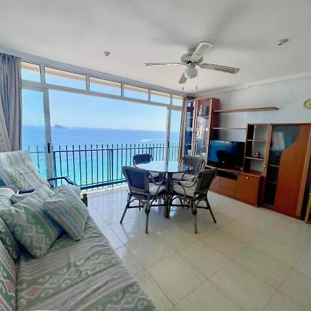 Las Palmeras Seafront Apartment *